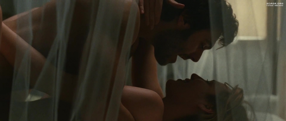 Louise Burguan naked gif