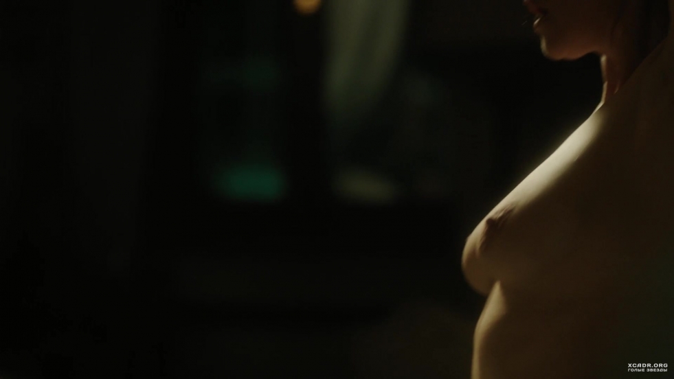 Reese Witherspoon naked in the movie pop