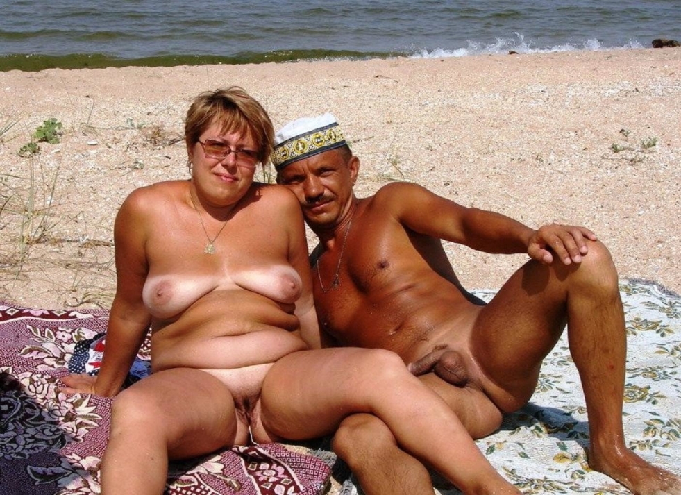 Naked older women on the beach