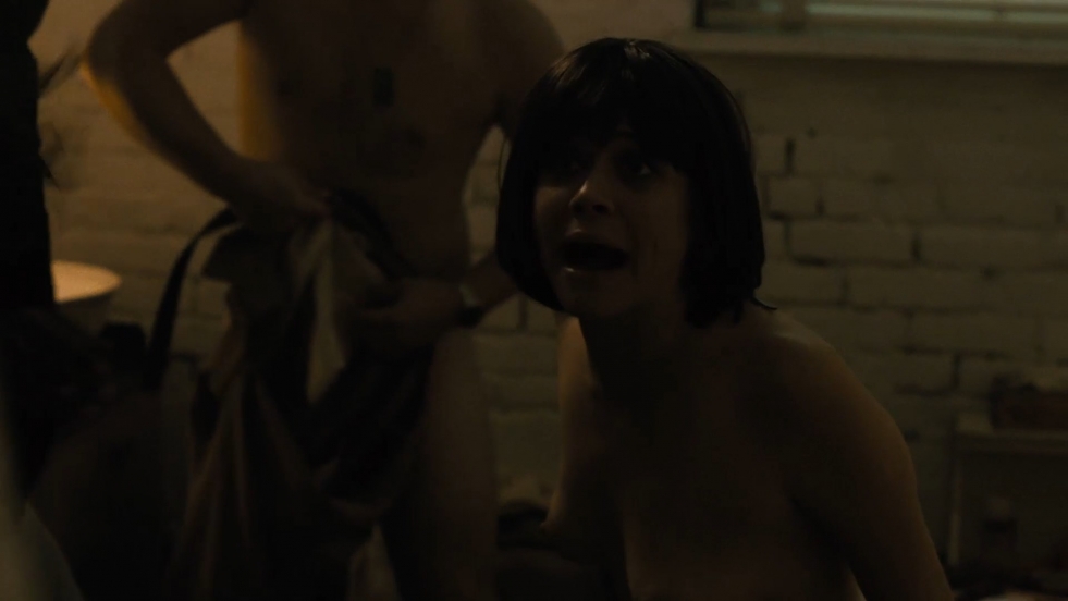Maggie Gillanhol Nude Scene