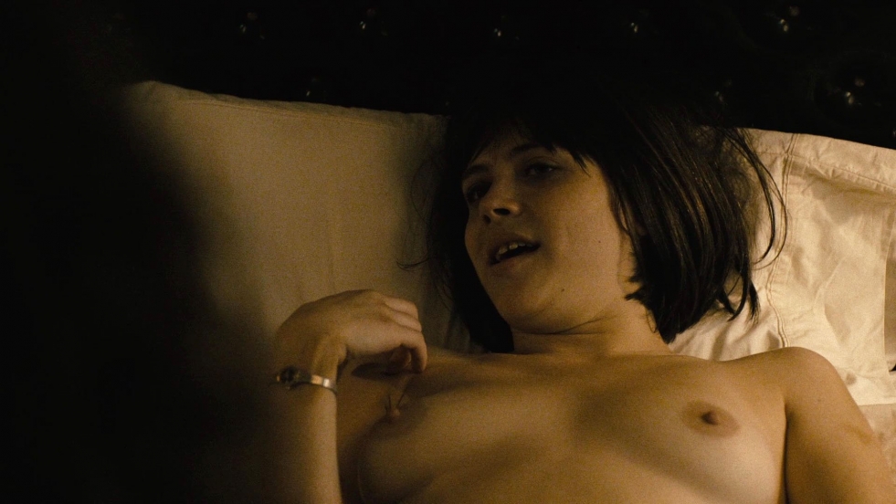 Olivia Cook bed scenes