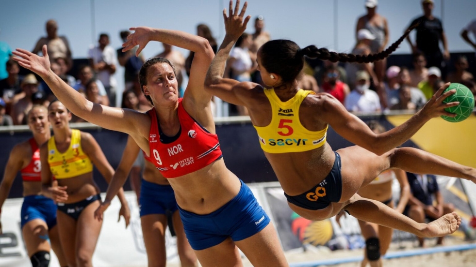 Female Beach Handball
