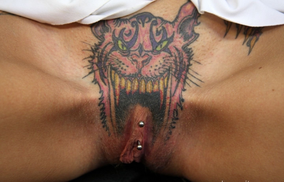 Women's Tattoos on Vagin
