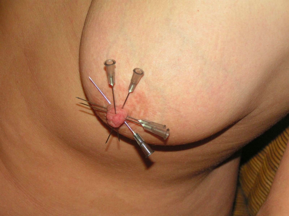 Piercing nipples needles