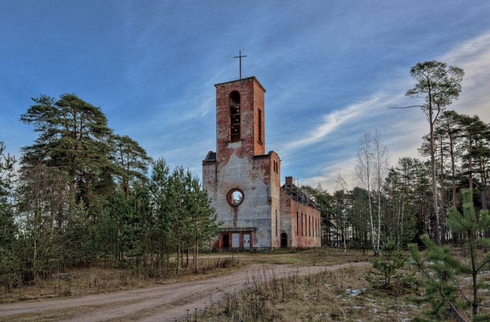 Ruinated Lutheran Kirch Krannelvy