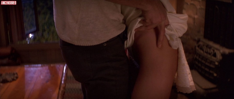 Road House, 1989 erotic scenes