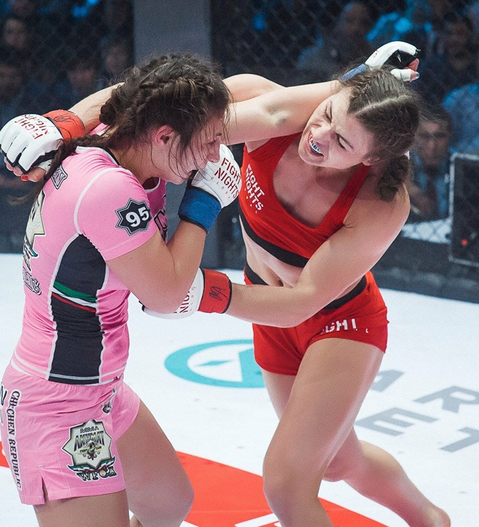 Zoe woman mma and yfs