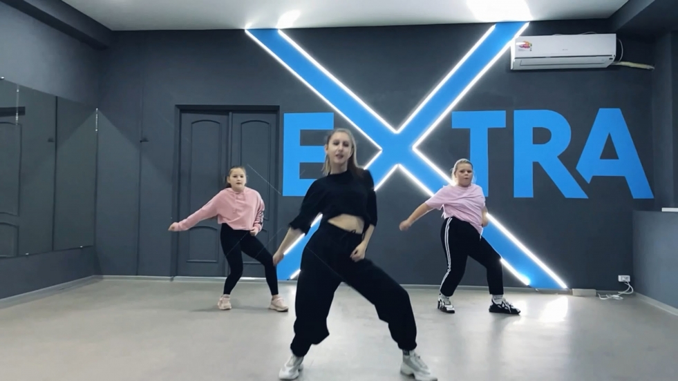 Listing at the door Fashion