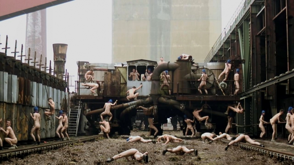 Naked photo session at the factory