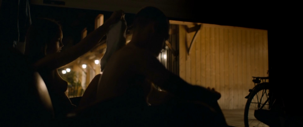 1977 Moment Madness (Fr. Un Moment d'Égarement) naked