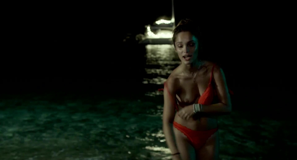 Alice Isaaz Lola Le Lann Naked