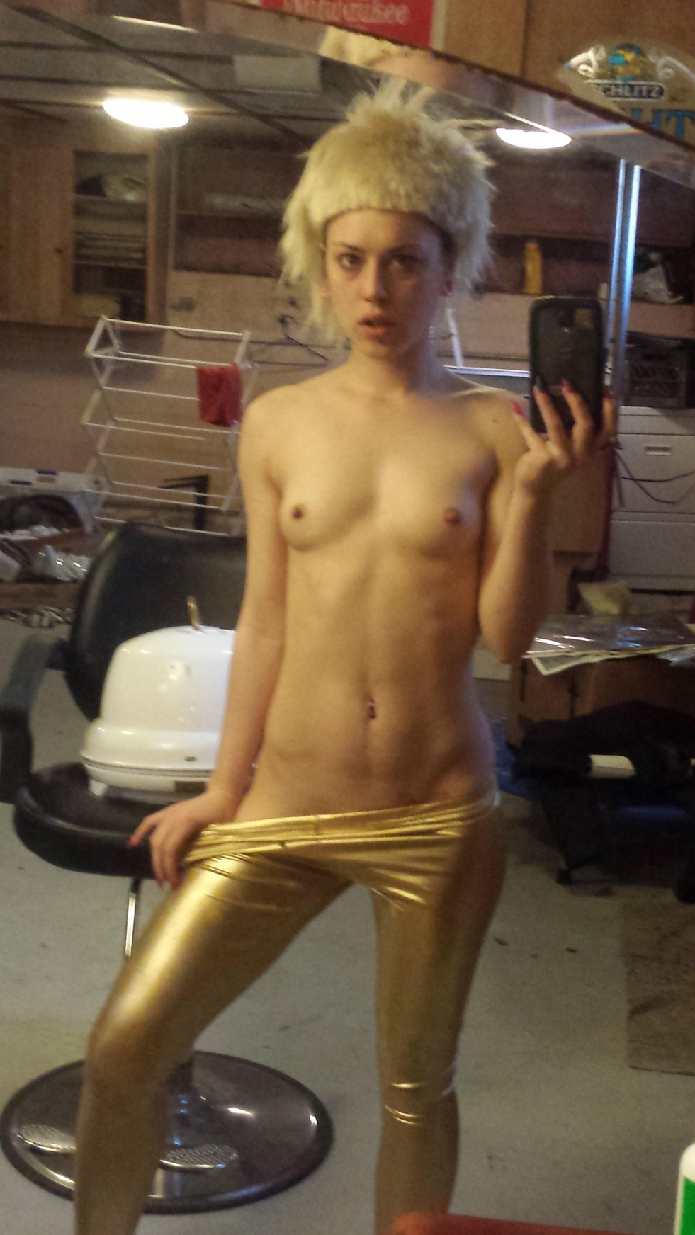 Die Antwoord Yolandi Fieser undressed