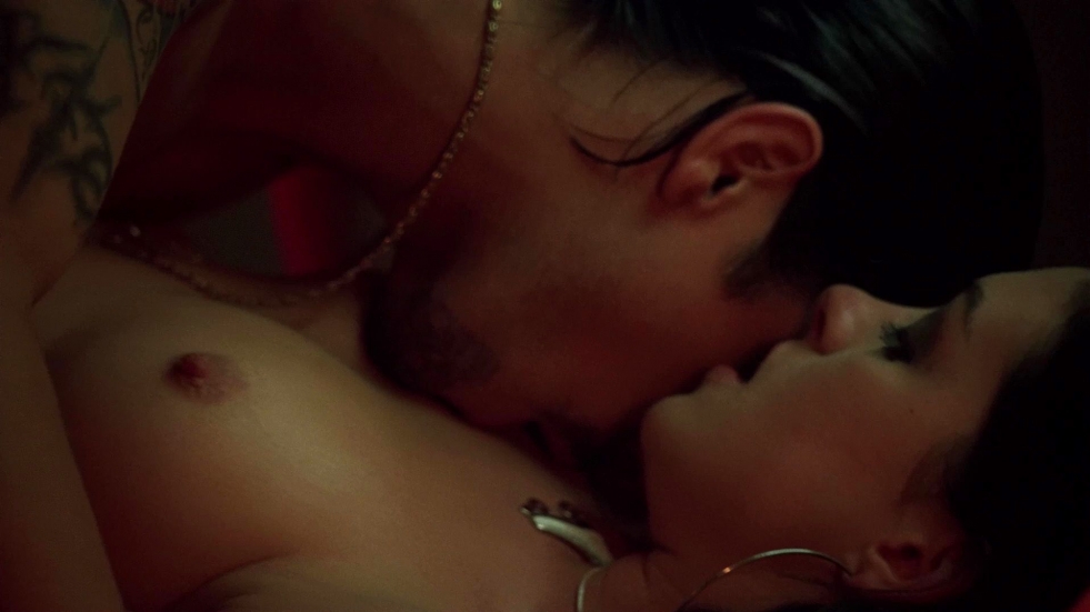 Ann Hathaway naked in the film