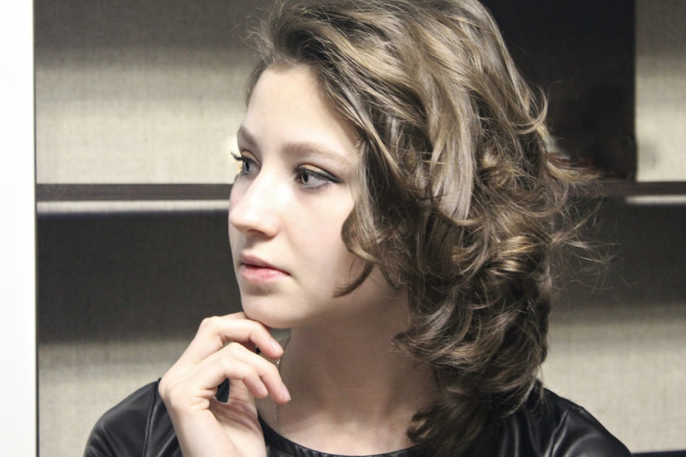 Alena Konstantinova habit to part