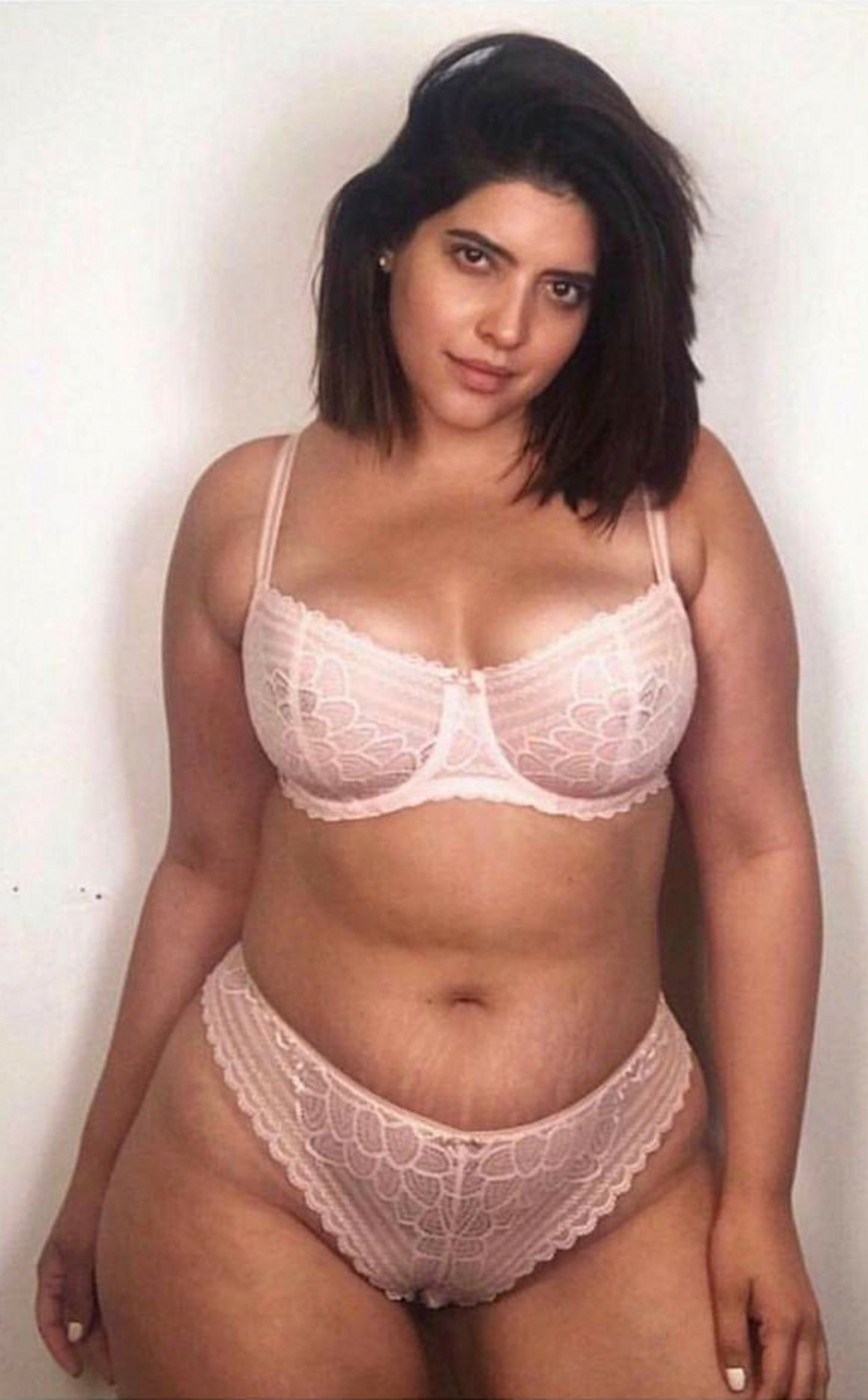 Deniz Bido Model Plus-Size XXX