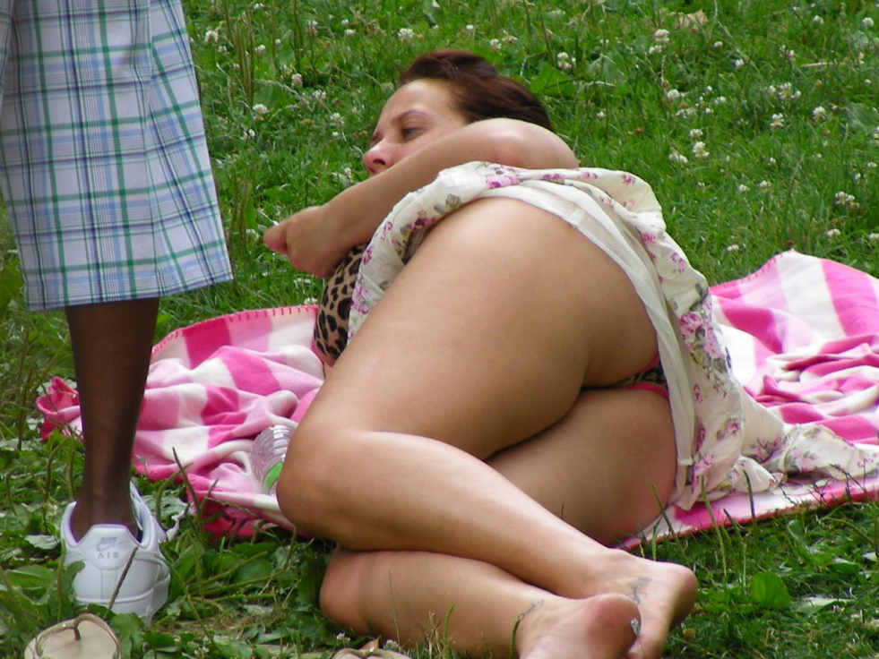 Female anus under the skirt