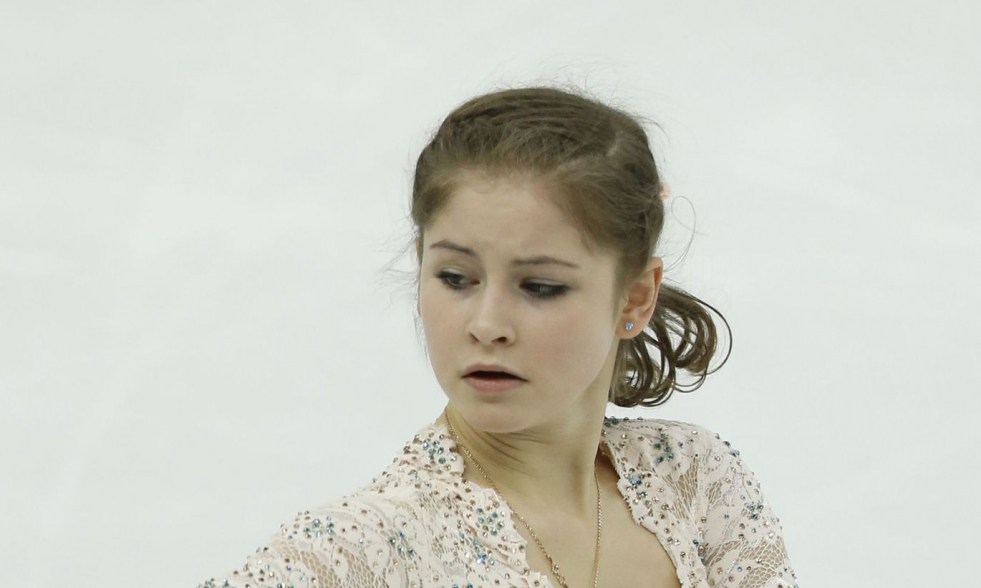 Julia Lipnitskaya Decolte