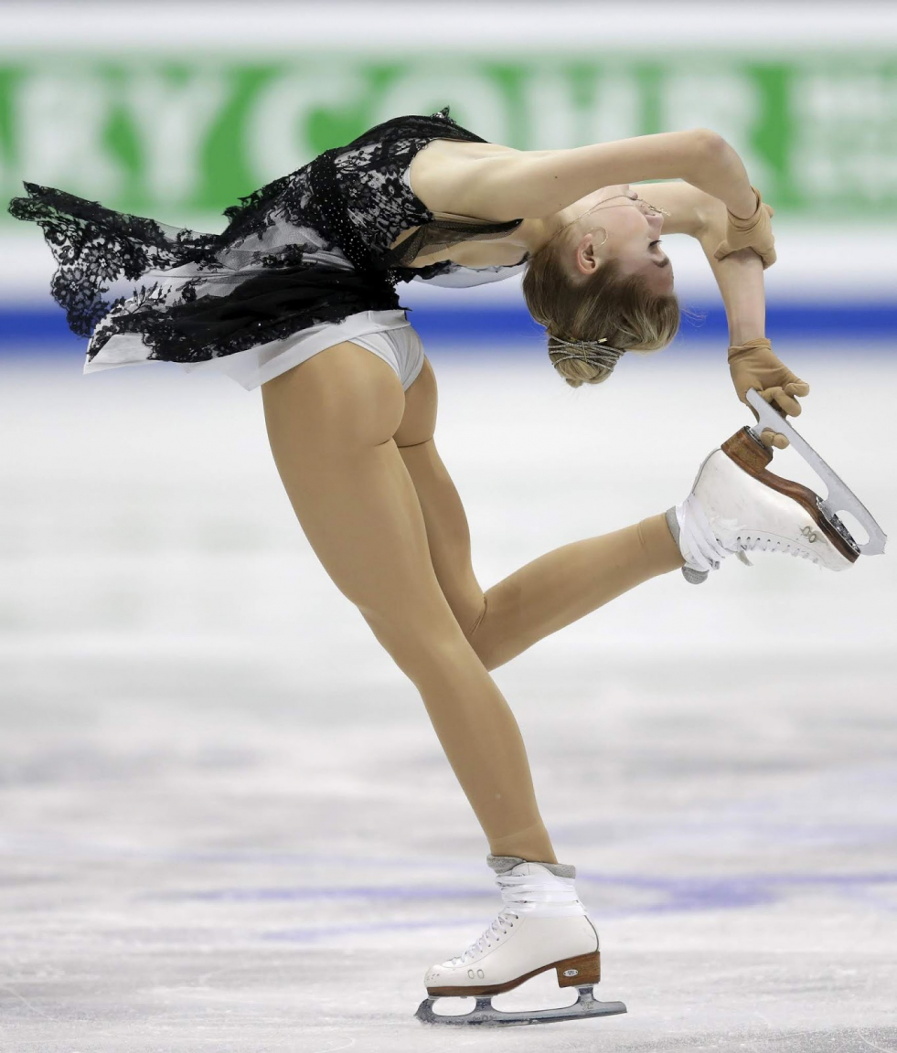 Julia Lipnitskaya on ice