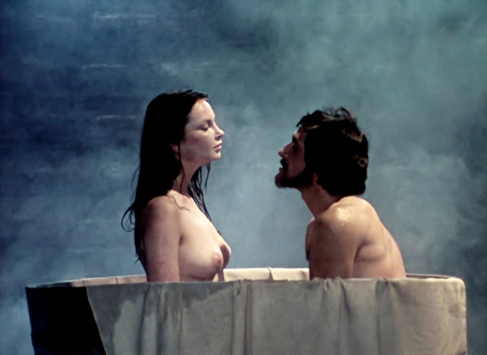 Anna Tsukanova-Cott Naked