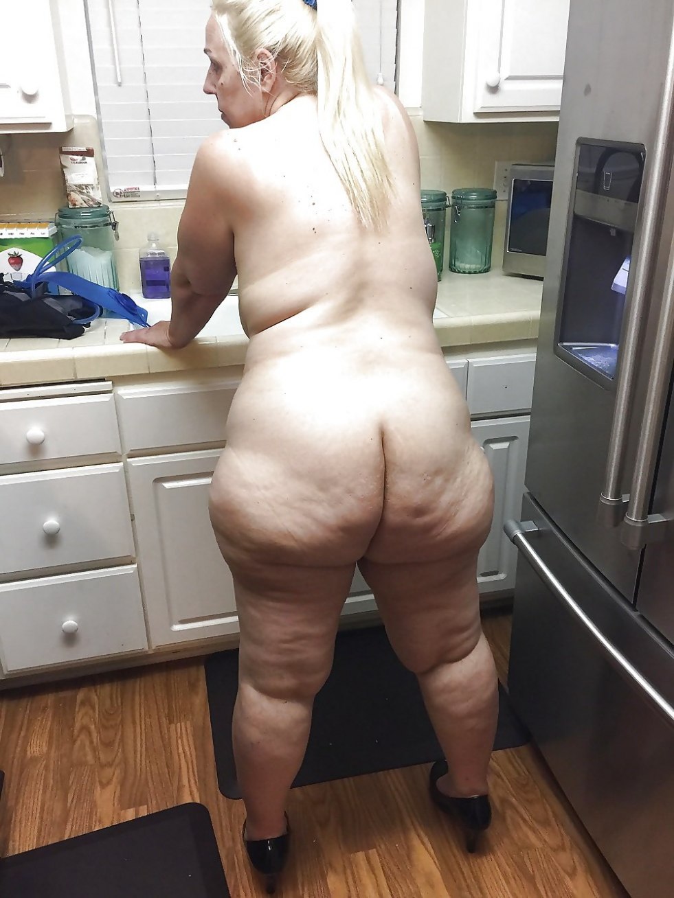 Large priests of older women