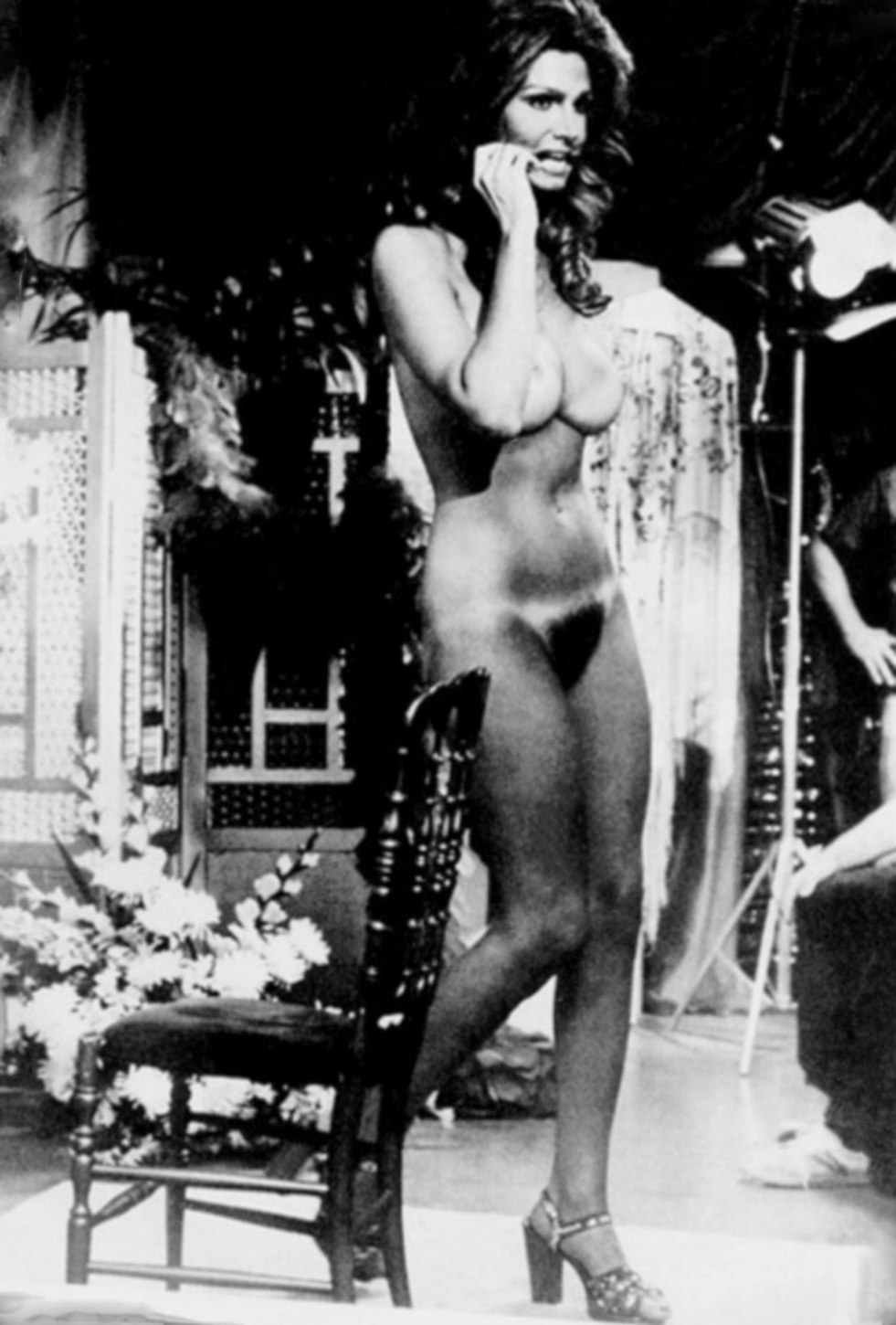 Sophie Loren without panties