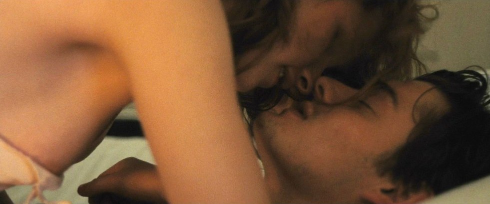 Kristen Stewart Erotic scenes