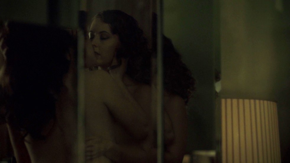 Caroline Davern bed scenes