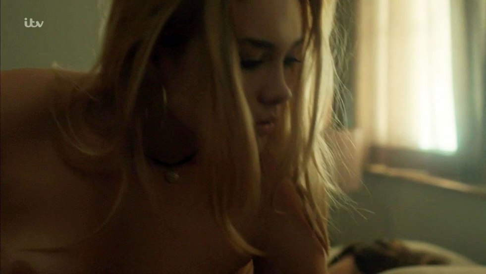Florence Pugh Nude in the film