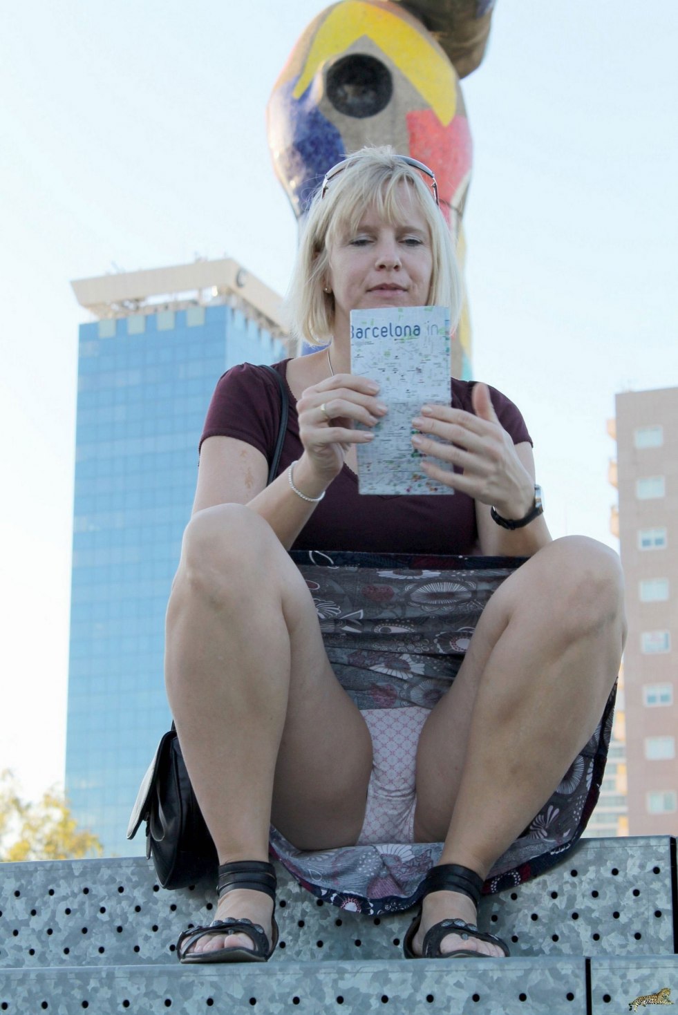 Spy under skirts in sitting