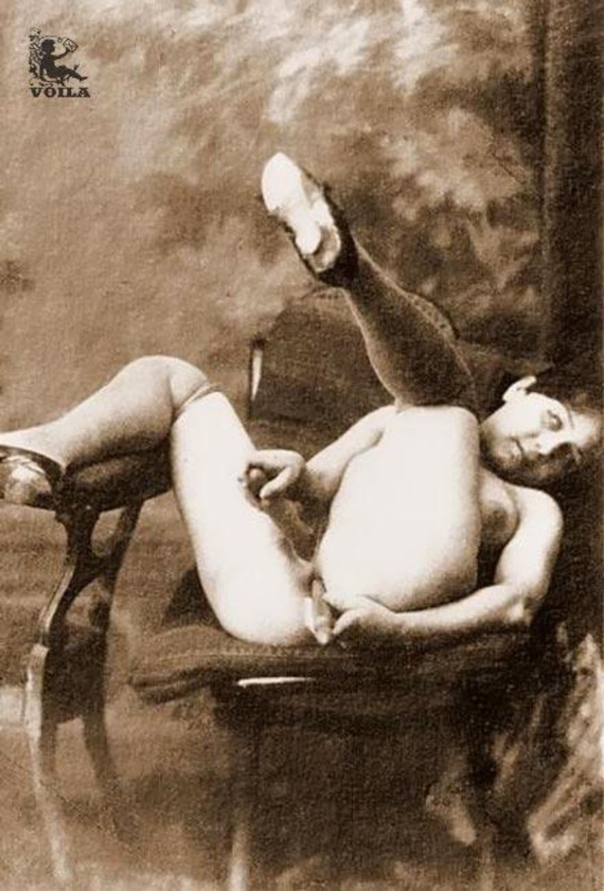 The first pornographic pictures