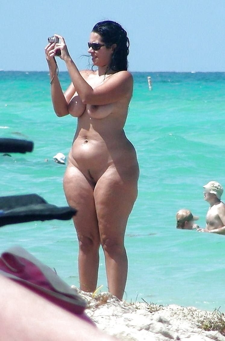 Women with wide hips on the beach