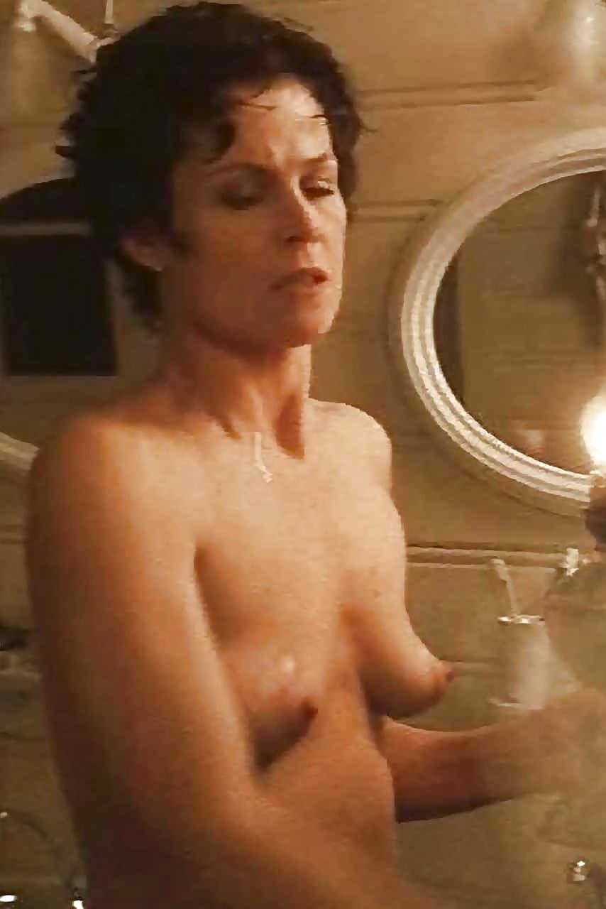 Sigurni Weaver Erotic scenes
