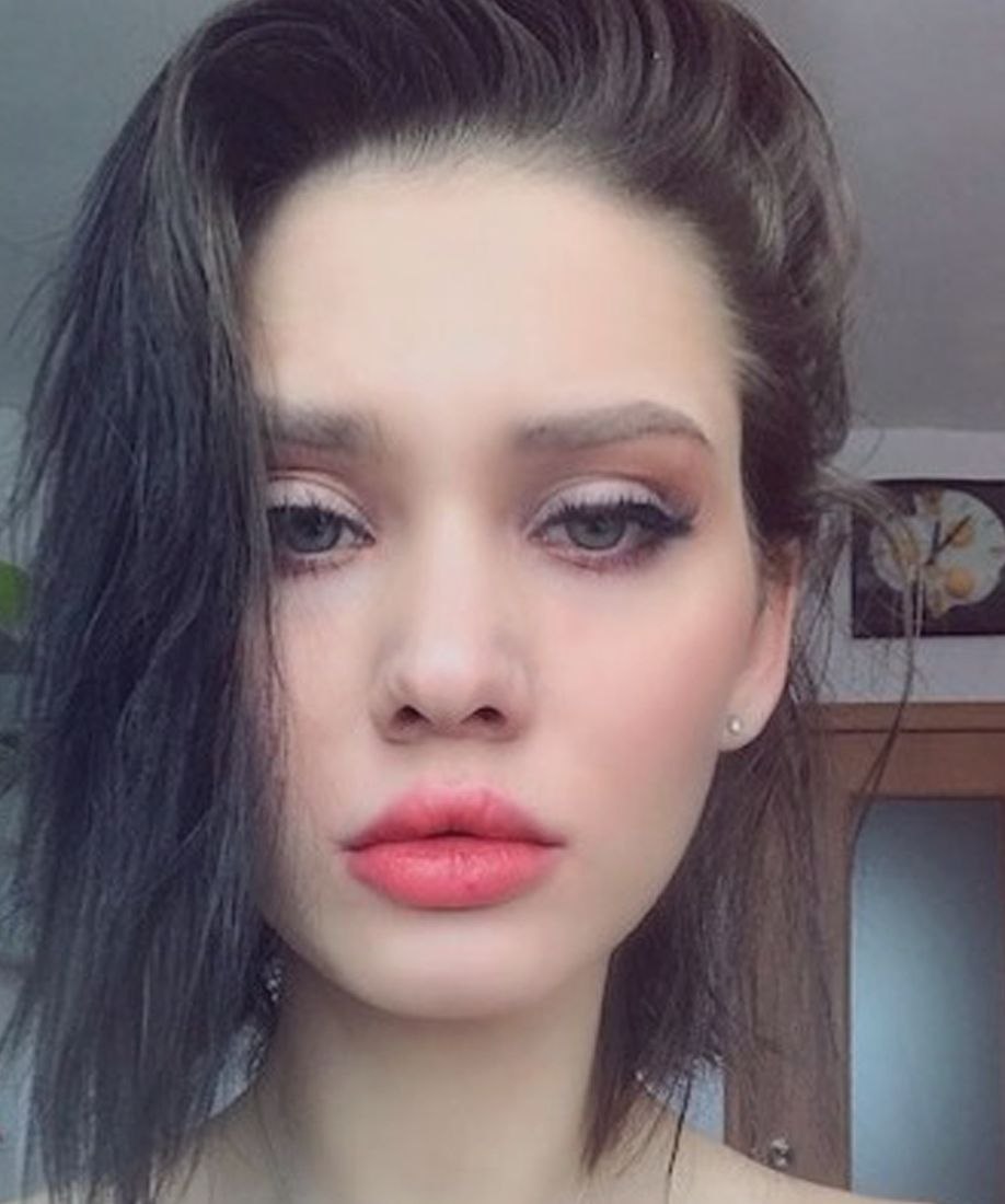 Alena Sharypova aka moypohotliviymir