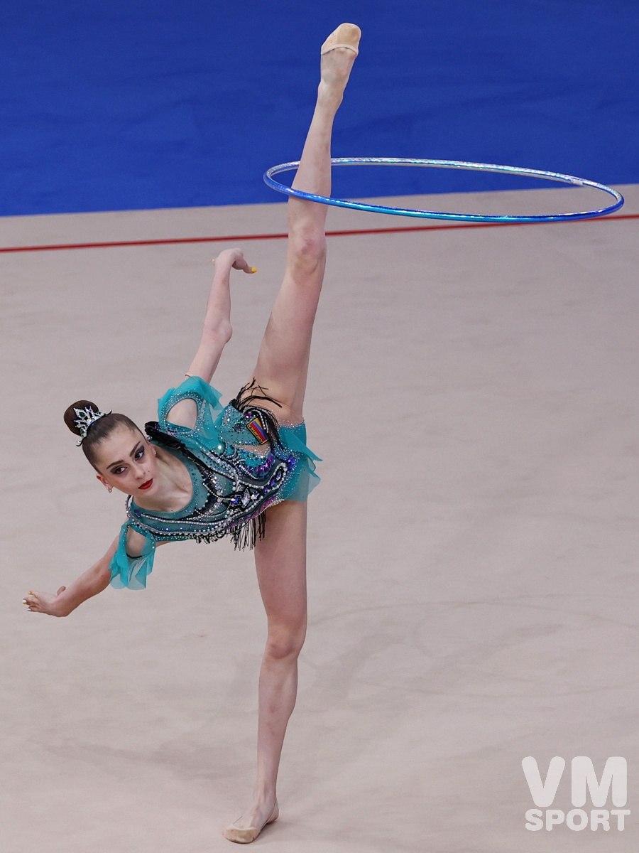 Gymnast Dina Averin (75 photos)