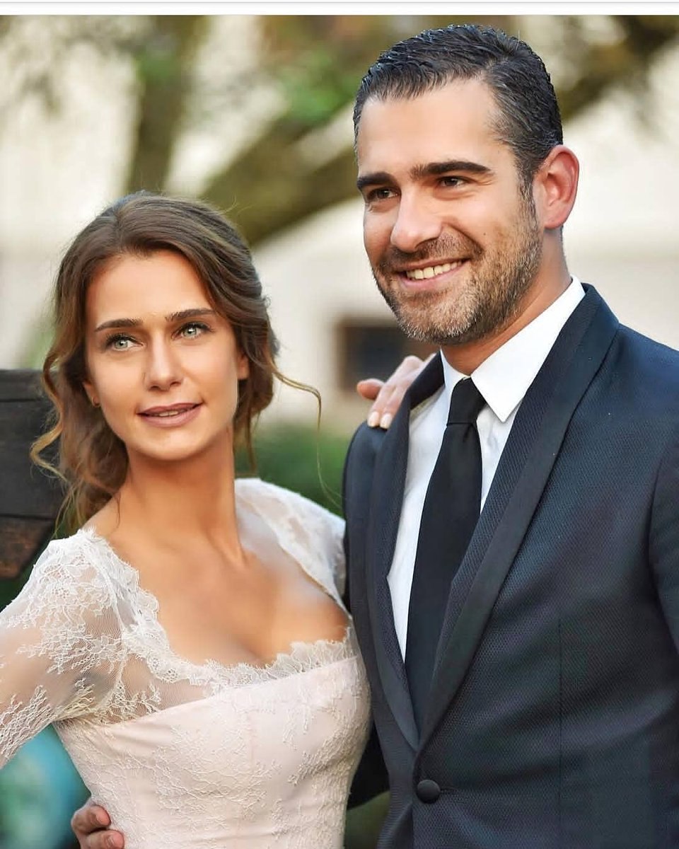 Aisha Hatun Main Singer