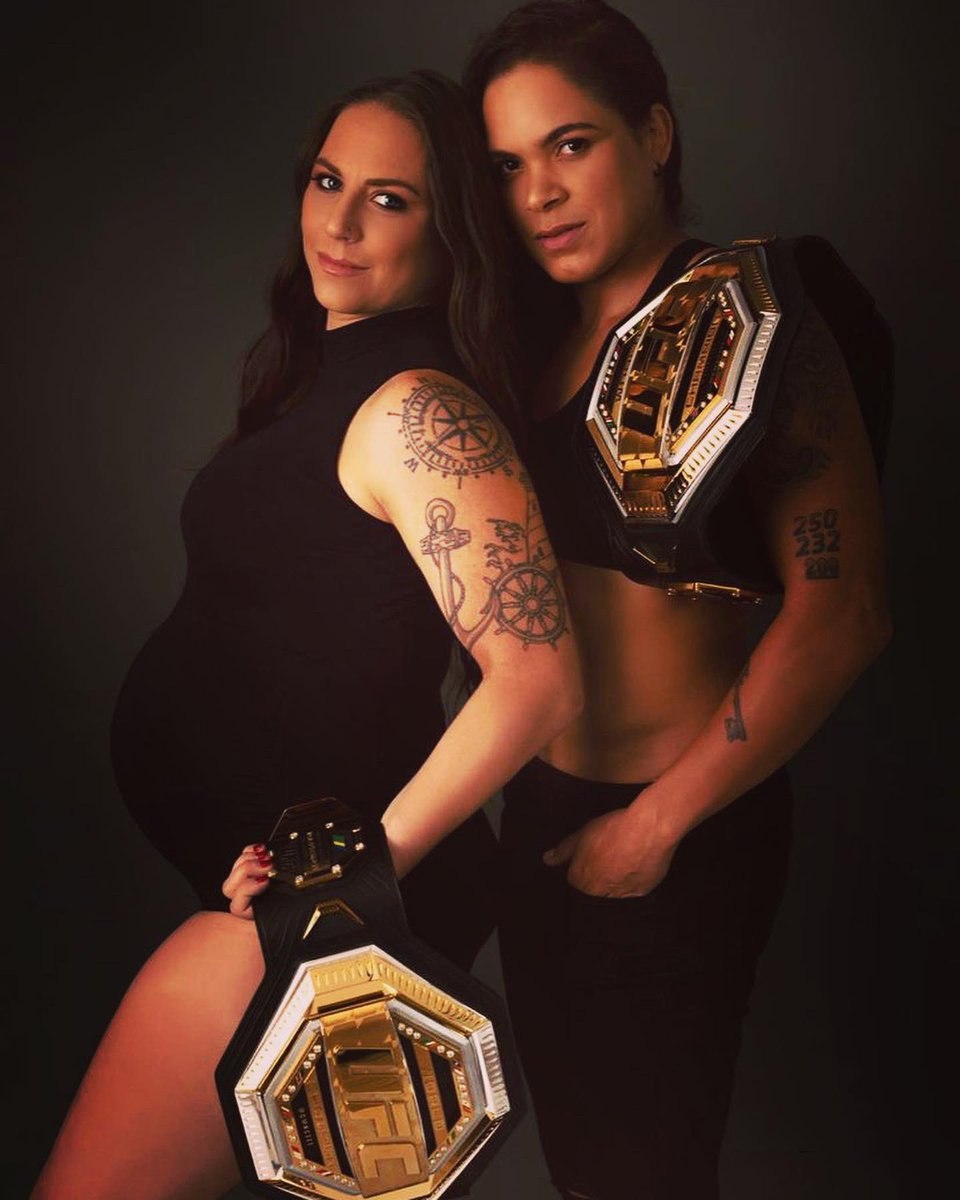 Amanda Nunies undressed