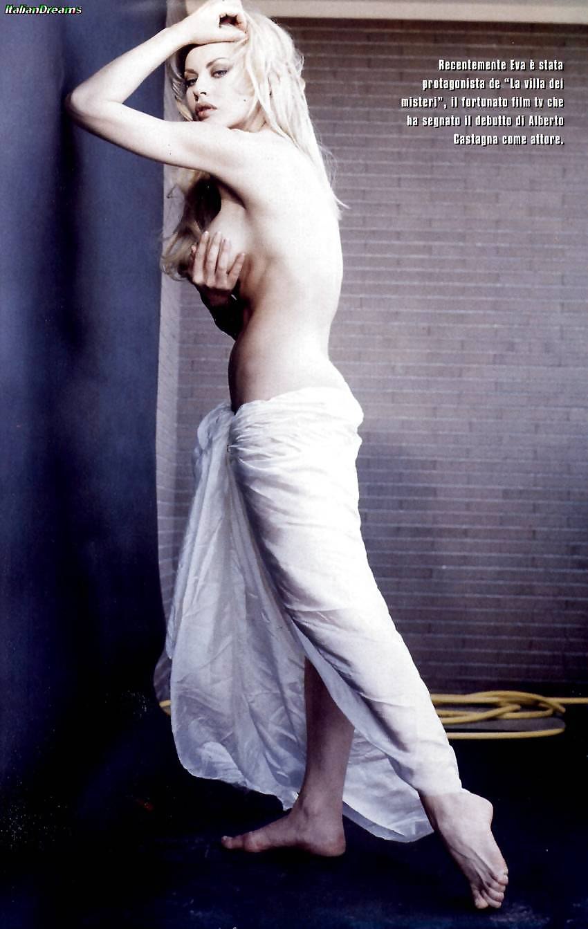 Eva Grimaldi (66 photos)