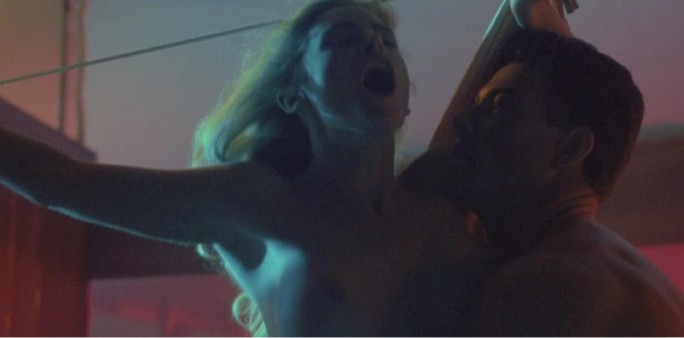 Alona Show Double Bounce