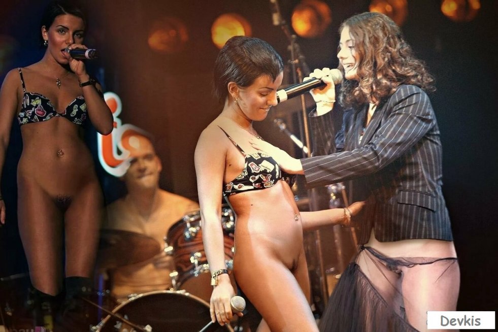 Naked women rock musicians