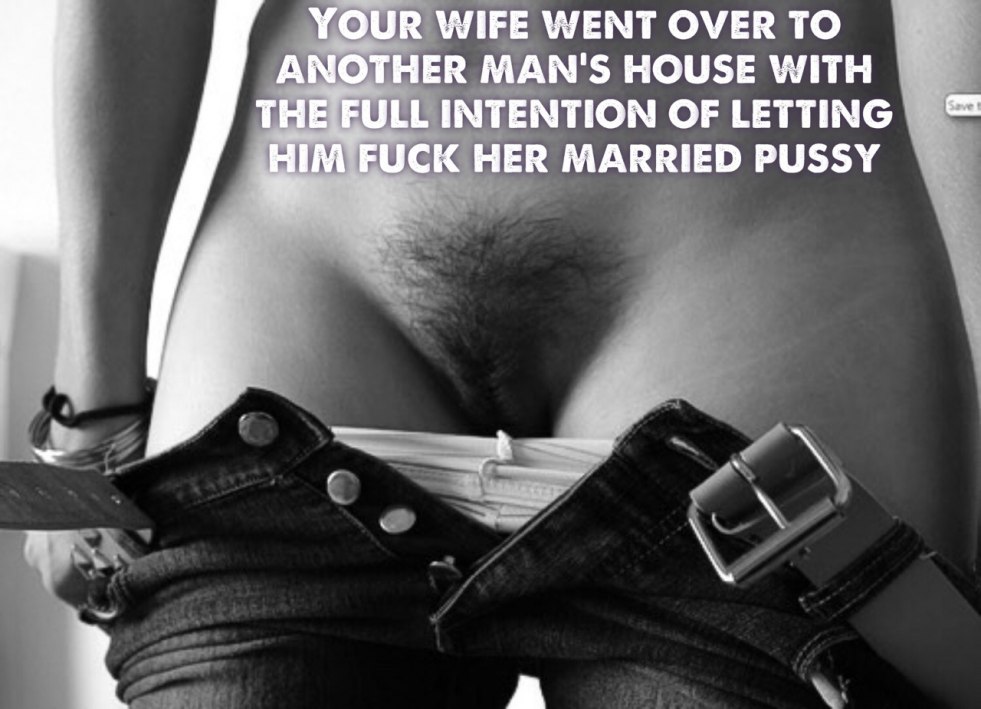 Hailey LEIGH in Skirt without panties