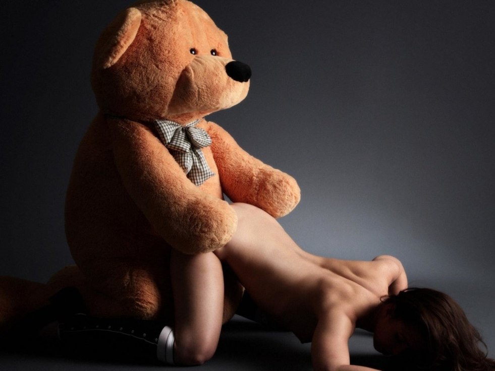 Girls with erotic toys