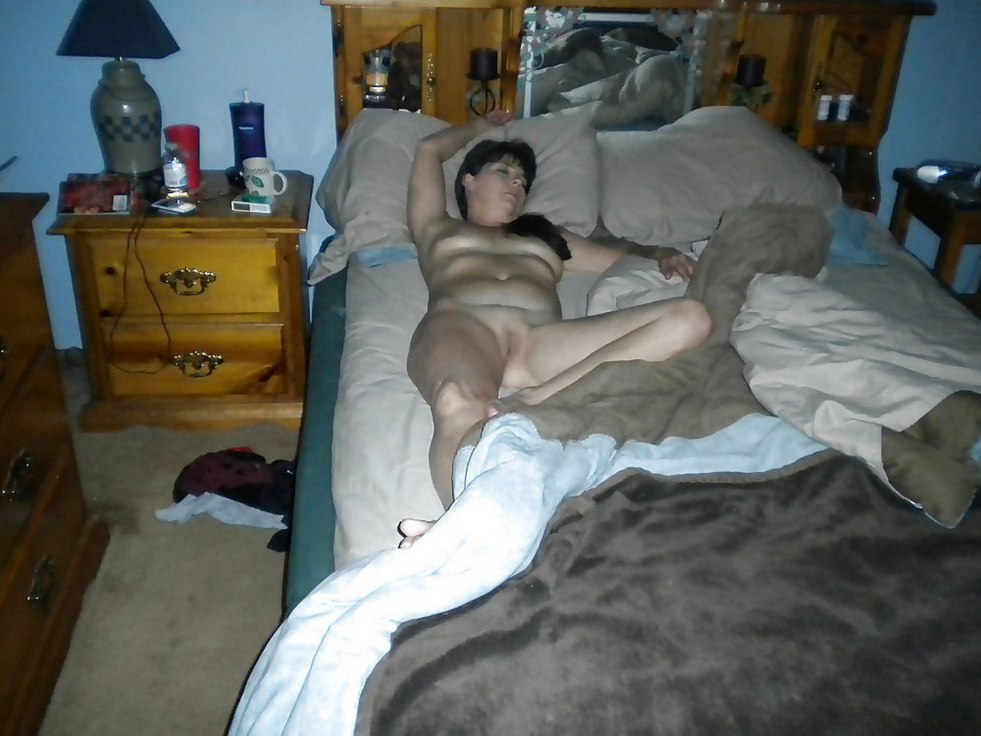 Amateur sleeping wives