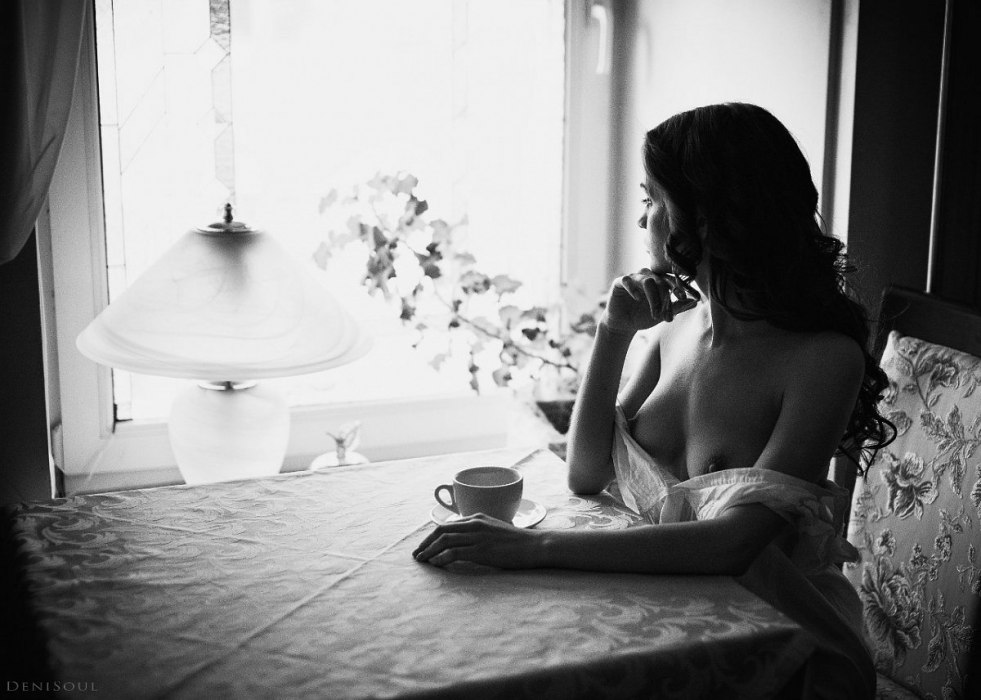 Girl Morning Coffee Window Ero
