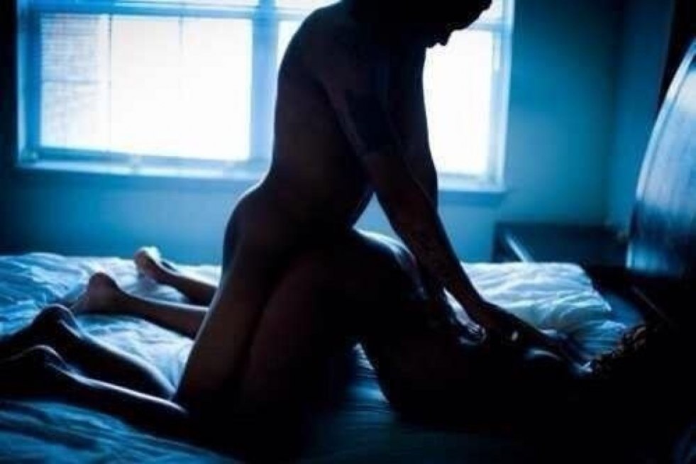Man behind a woman nude