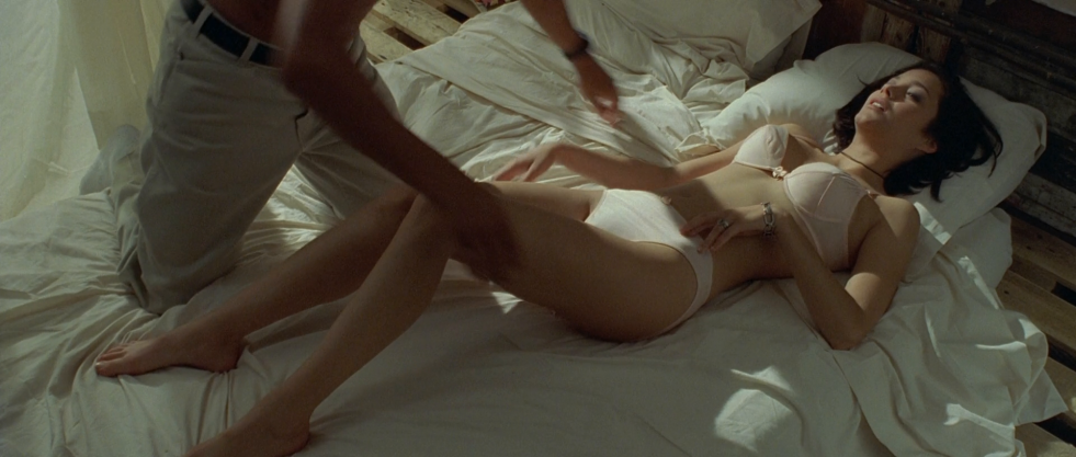 Marion Cotillard naked in the film taxi