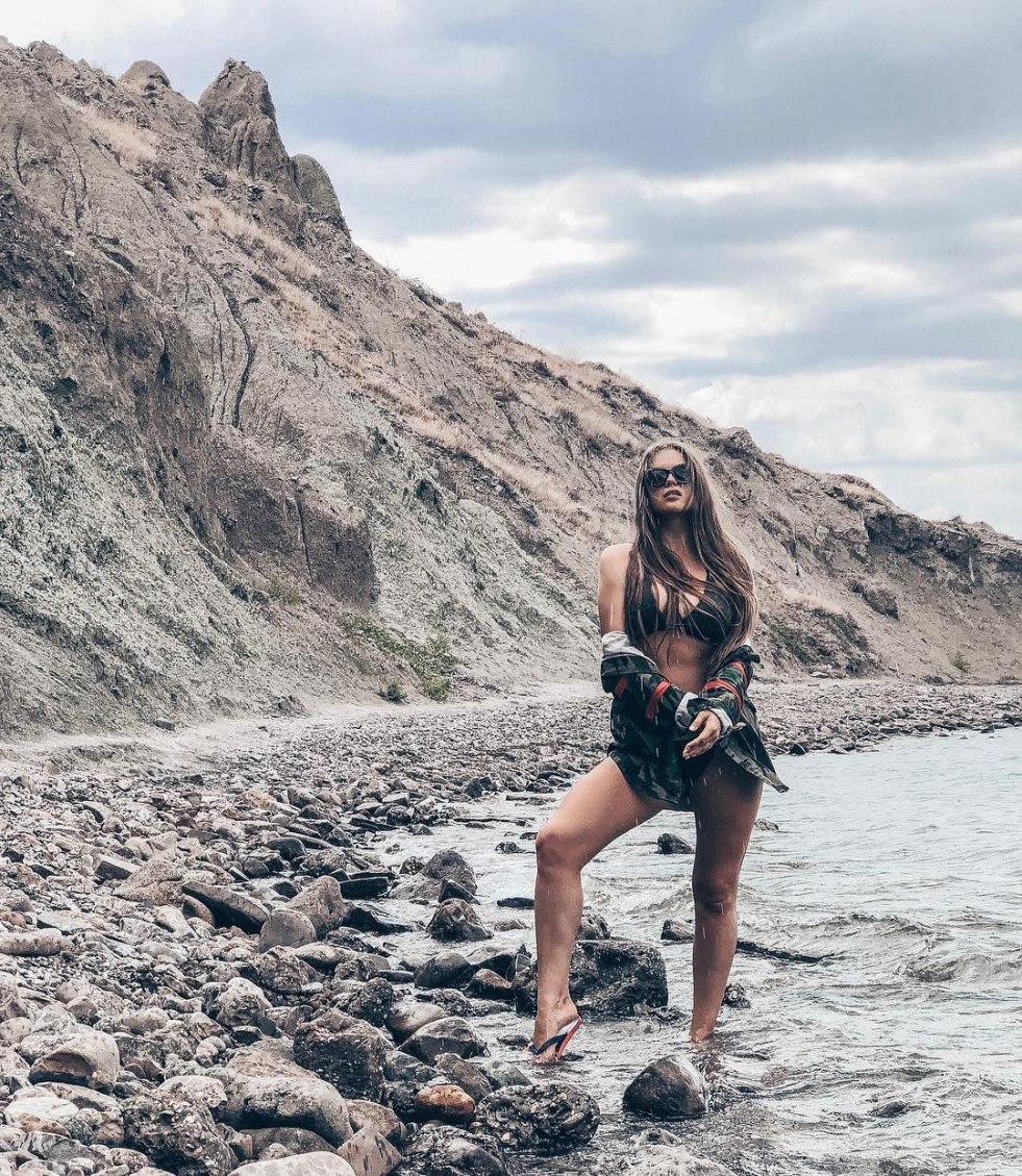 Beauty and monster Serial Savy