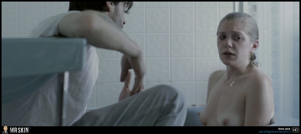 Anna Miklash Photo Paparazzi