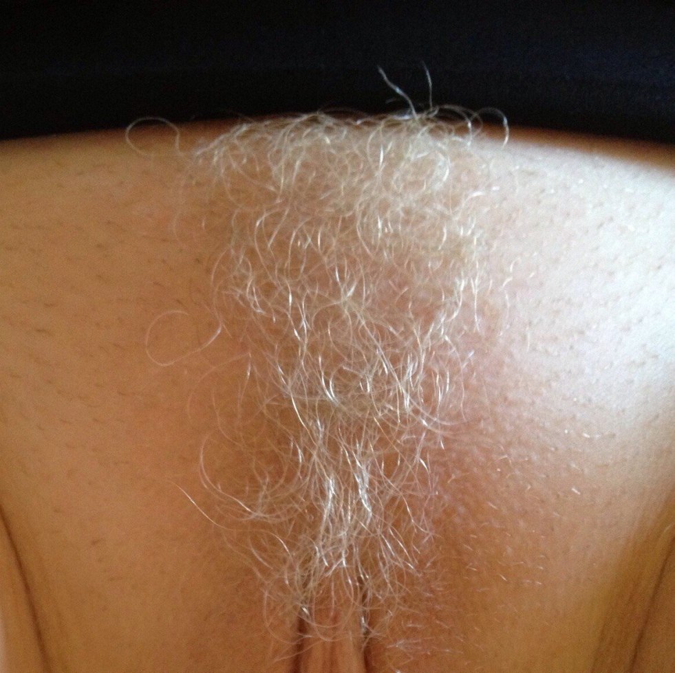 Light hair on female pubis