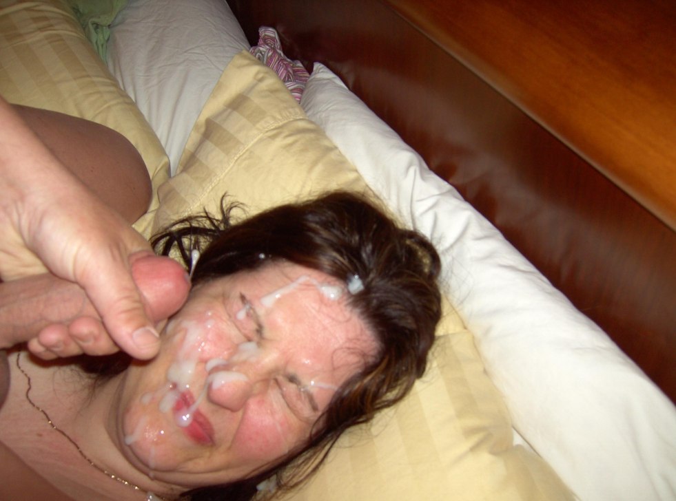 Cumshot Sleeping wife on face