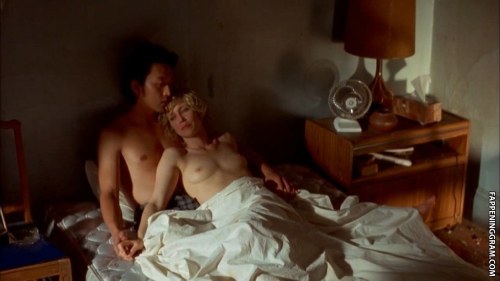 Erotic scenes with faith of Farmig